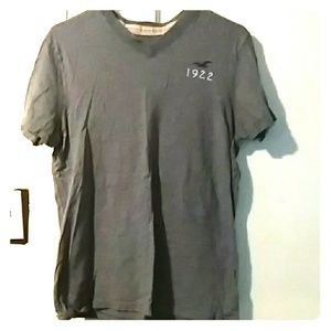 Gray Hollister California t-shirt